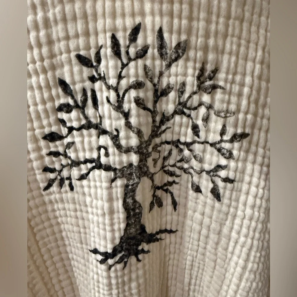 The Gacca Wood Block Print Cream Tree Print Women's Muslin Jacket Kimono Robe